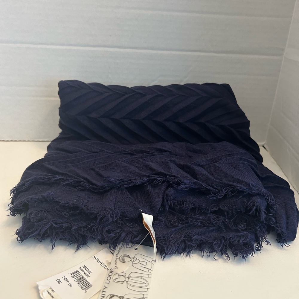 Nordstrom Collection Eighteen 100% Acrylic Navy Night Blue Scarf New w Tags